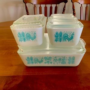 Vintage Amish butterprint Pyrex